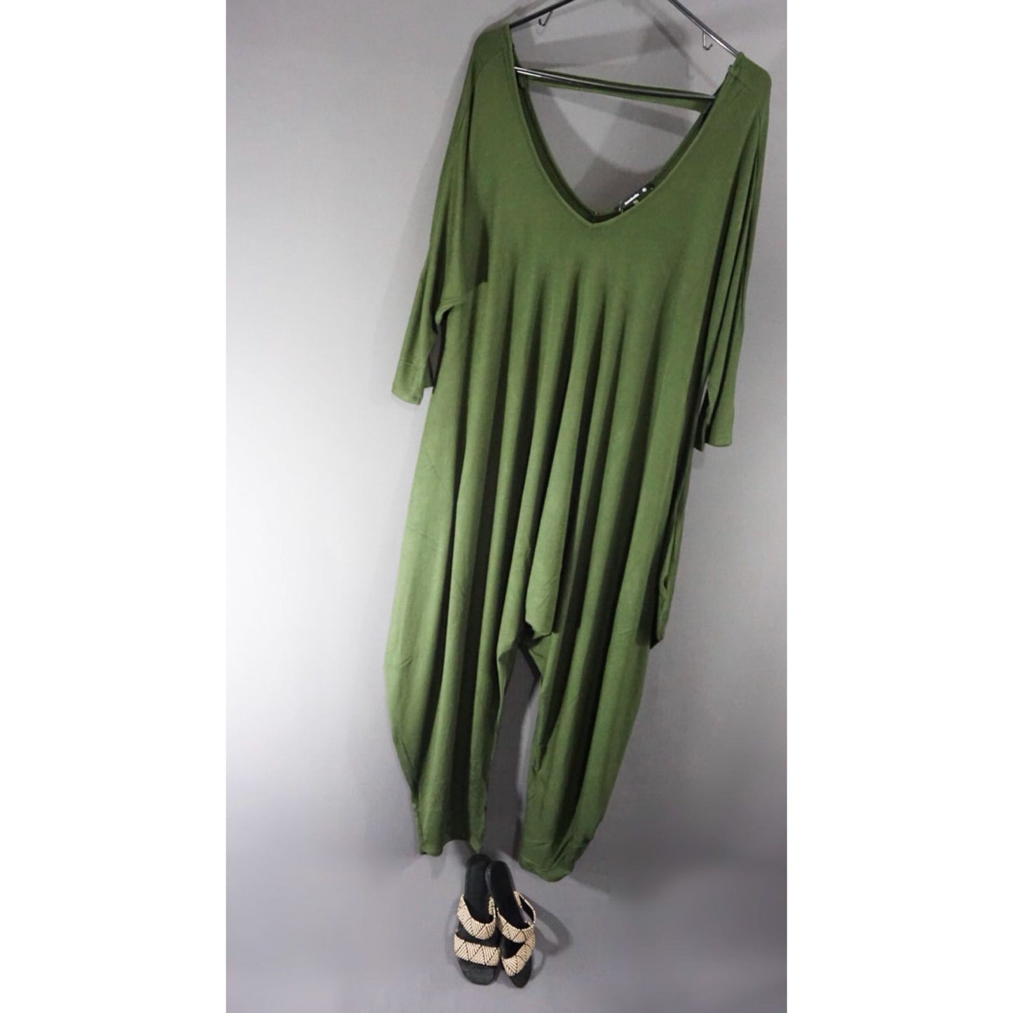 PLUS SIZE BACK CROSS MOM JUMPSUIT