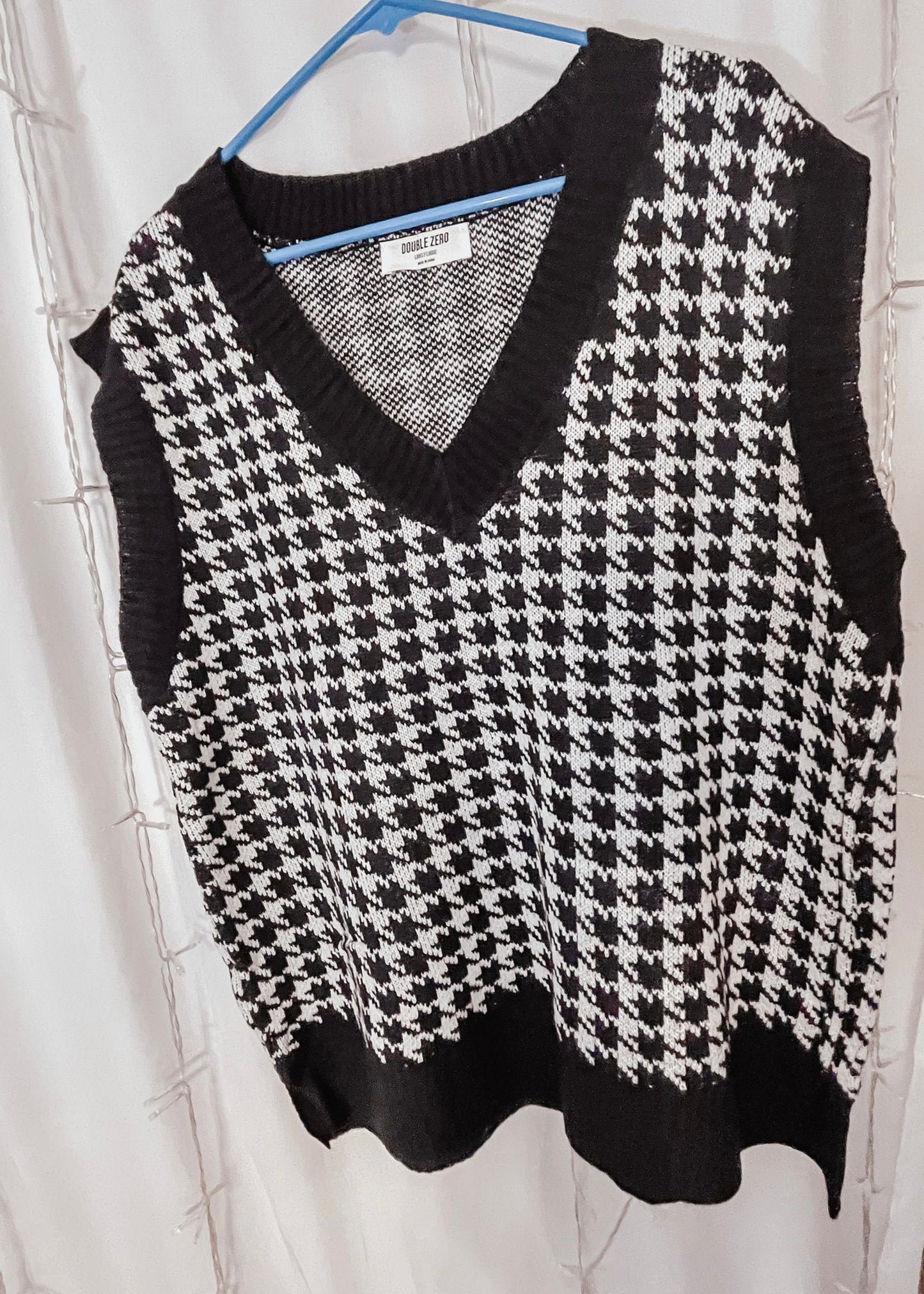 HOUNDSTOOTH VEST SWEATER
